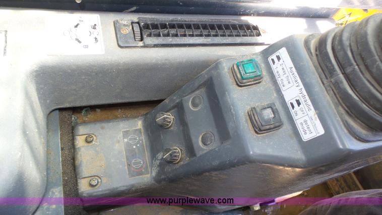 image for item K8285 2008 Gehl CTL75 skid steer