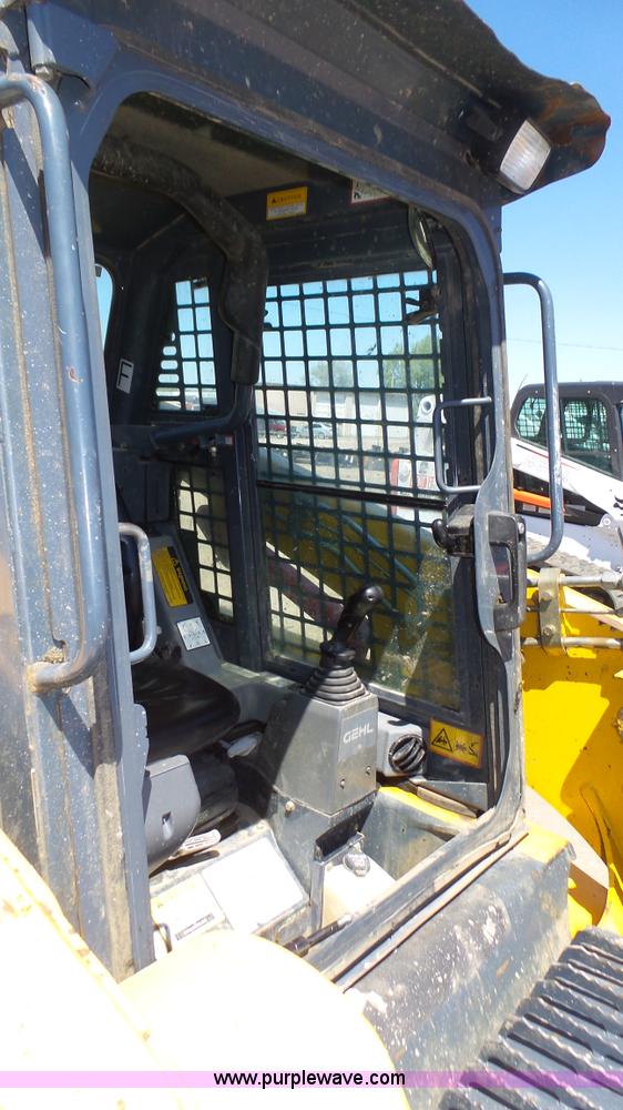 image for item K8285 2008 Gehl CTL75 skid steer