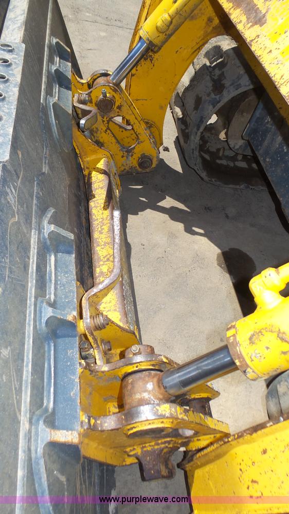 image for item K8285 2008 Gehl CTL75 skid steer