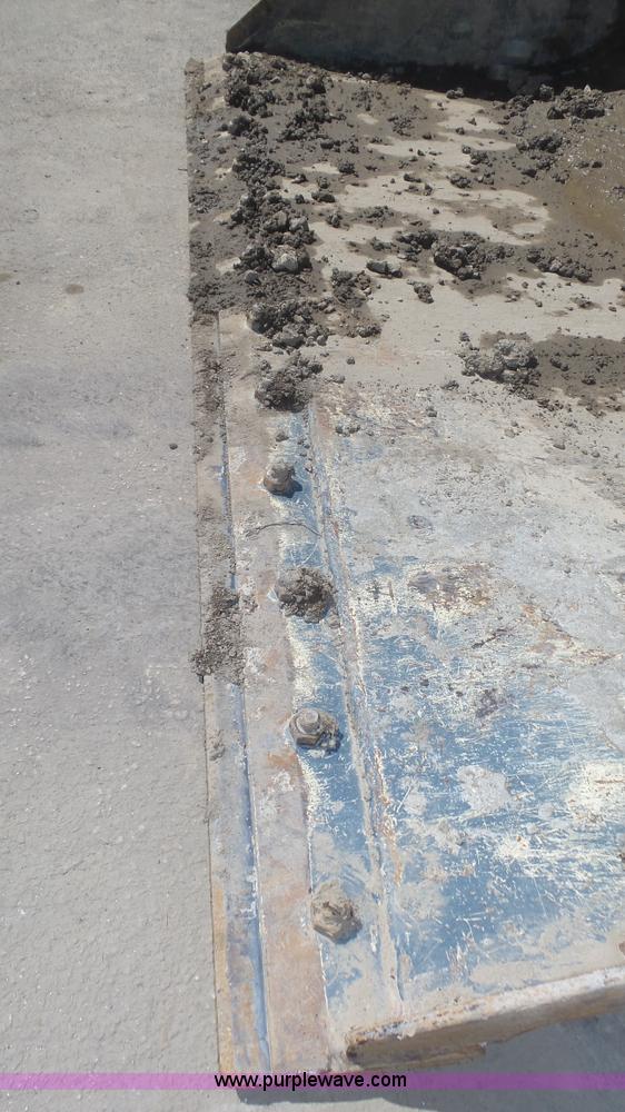 image for item K8285 2008 Gehl CTL75 skid steer