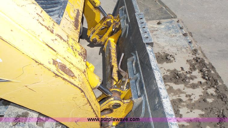 image for item K8285 2008 Gehl CTL75 skid steer