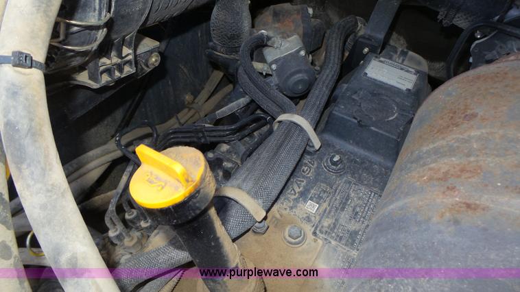 image for item K8285 2008 Gehl CTL75 skid steer