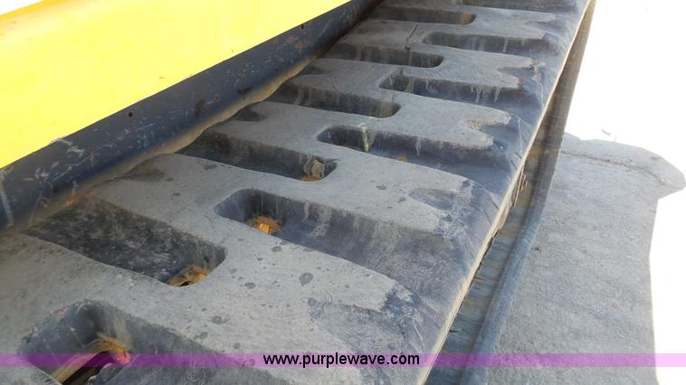 image for item K8285 2008 Gehl CTL75 skid steer