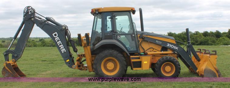 image for item K8902 2012 John Deere 310SK backhoe