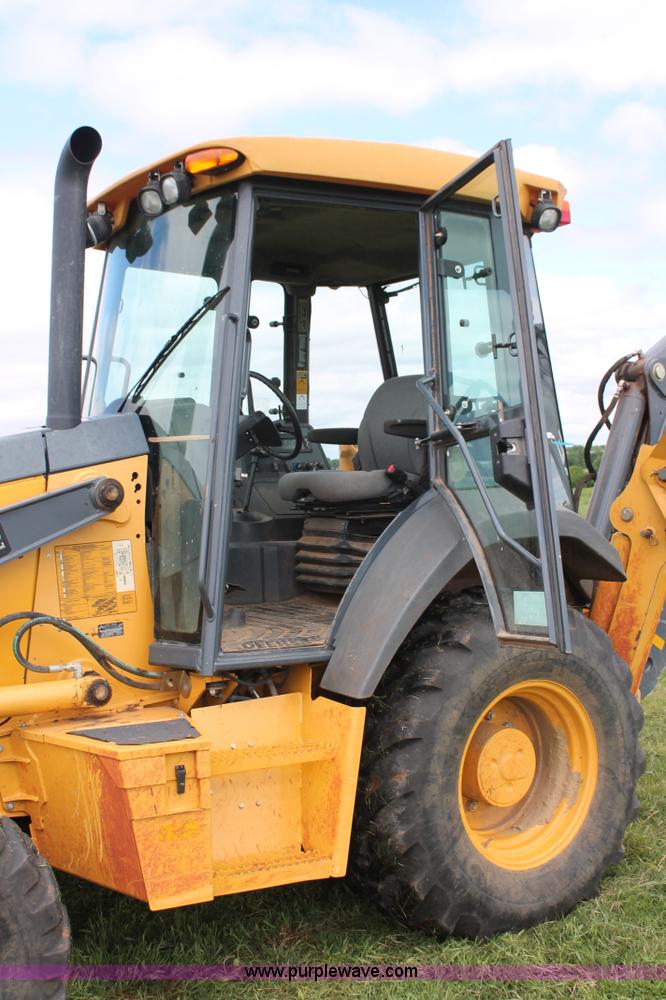image for item K8902 2012 John Deere 310SK backhoe