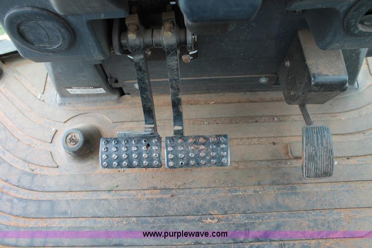 image for item K8902 2012 John Deere 310SK backhoe