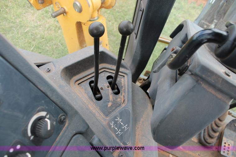 image for item K8902 2012 John Deere 310SK backhoe
