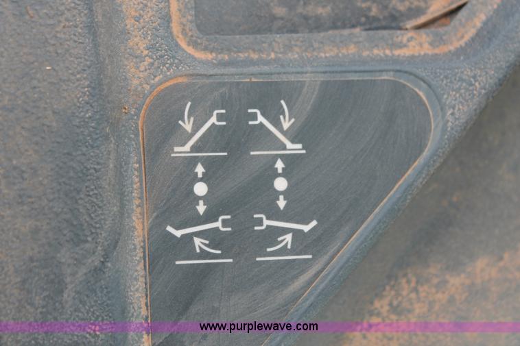 image for item K8902 2012 John Deere 310SK backhoe