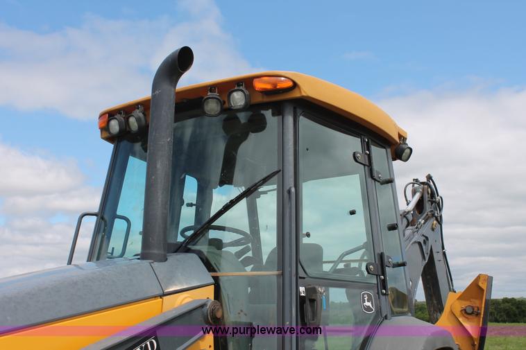 image for item K8902 2012 John Deere 310SK backhoe