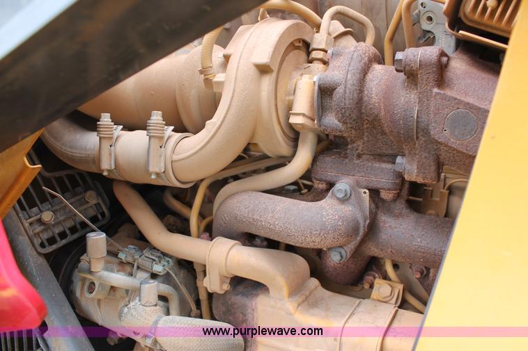 image for item K8902 2012 John Deere 310SK backhoe