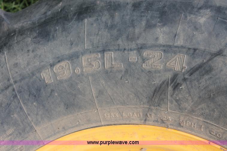 image for item K8902 2012 John Deere 310SK backhoe