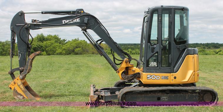 image for item K8903 2011 John Deere 50D mini excavator