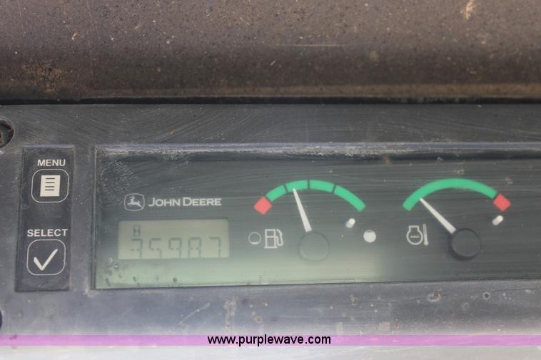 image for item K8904 2006 John Deere CT332 skid steer