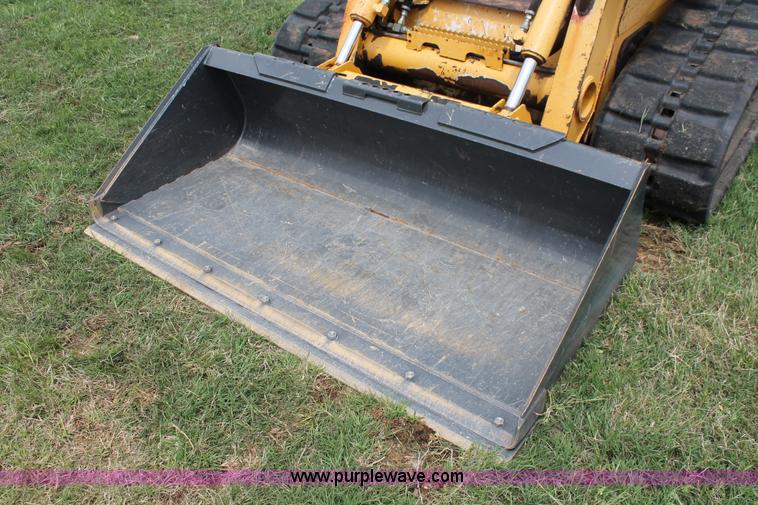 image for item K8904 2006 John Deere CT332 skid steer