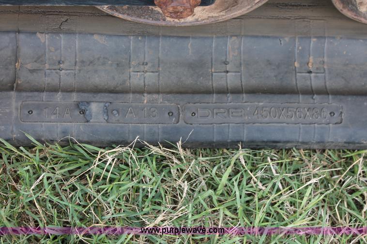 image for item K8904 2006 John Deere CT332 skid steer