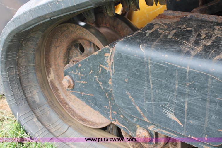 image for item K8904 2006 John Deere CT332 skid steer