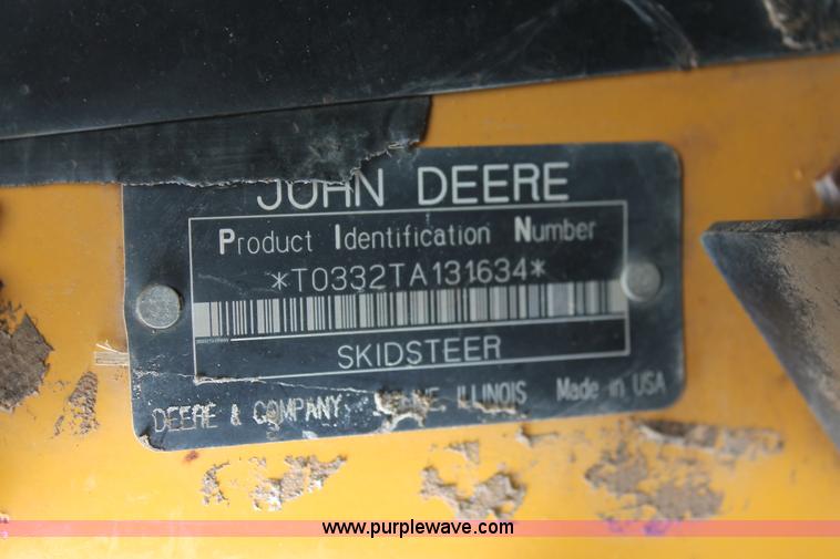 image for item K8904 2006 John Deere CT332 skid steer
