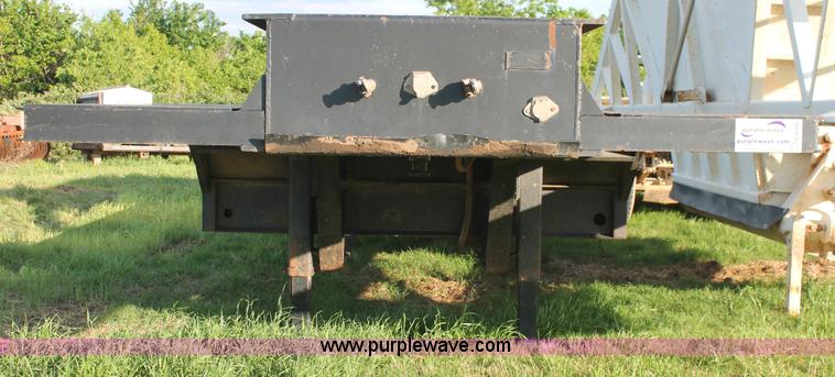 image for item K8908 1991 Kalyn Siebert LB-35T low boy trailer