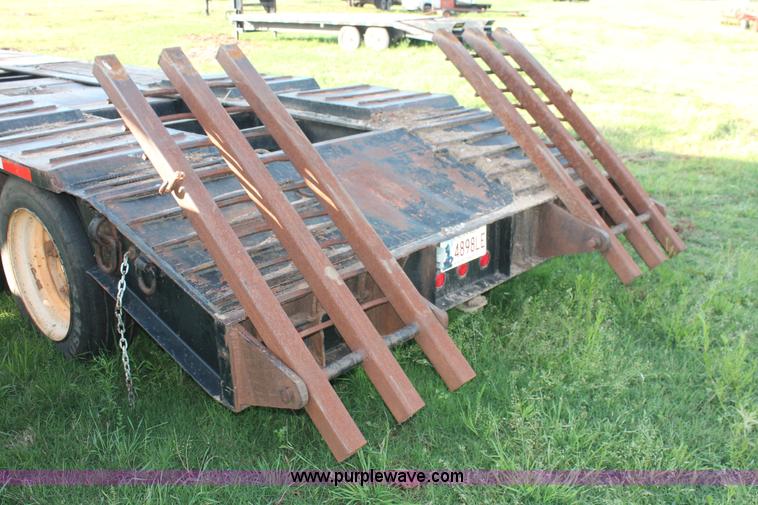 image for item K8908 1991 Kalyn Siebert LB-35T low boy trailer