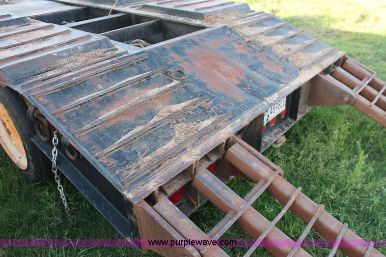 image for item K8908 1991 Kalyn Siebert LB-35T low boy trailer