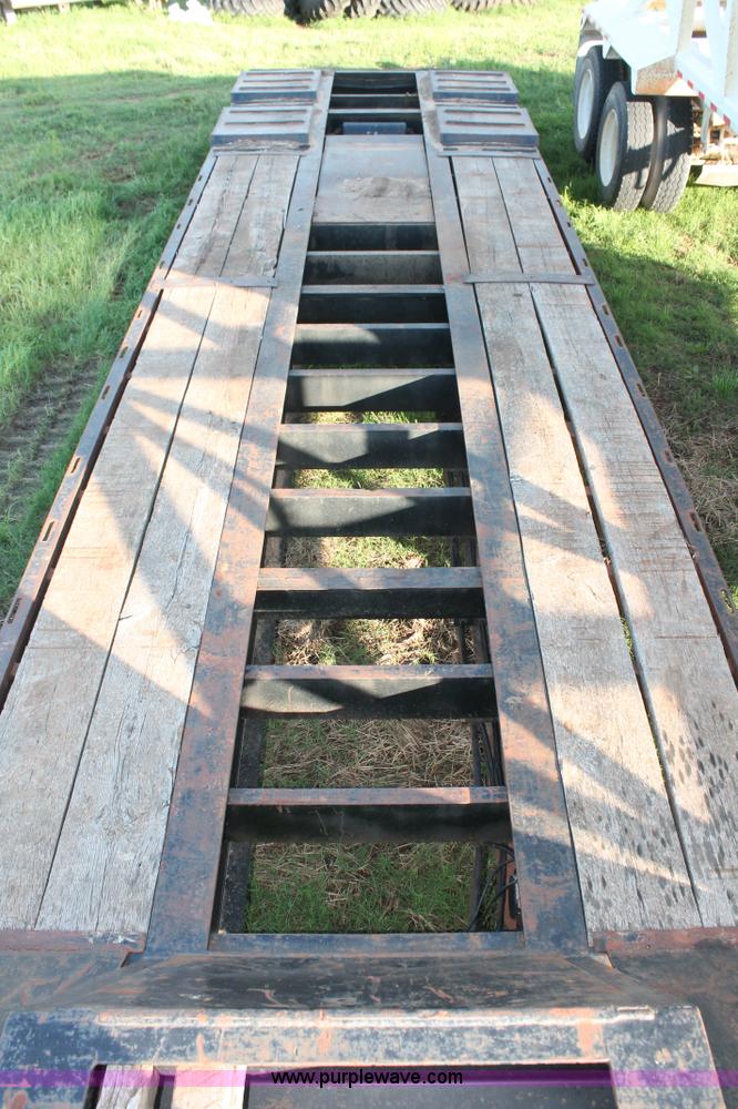 image for item K8908 1991 Kalyn Siebert LB-35T low boy trailer