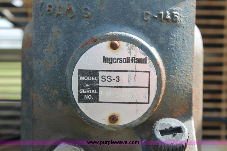 image for item K8911 2012 Dodge Ram 3500HD Quad Cab flatbed pickup truck