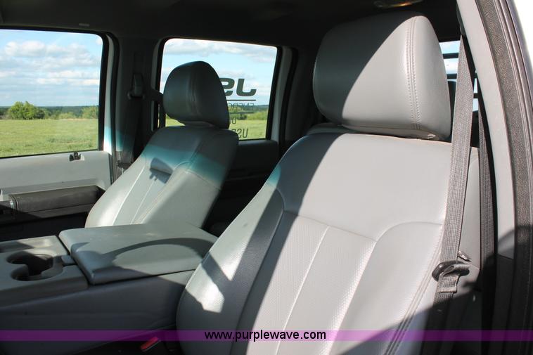 image for item K8912 2012 Ford F350  XL Super Duty Crew Cab flatbed pickup truck