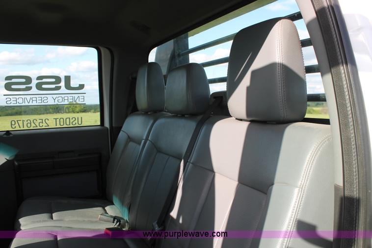 image for item K8912 2012 Ford F350  XL Super Duty Crew Cab flatbed pickup truck