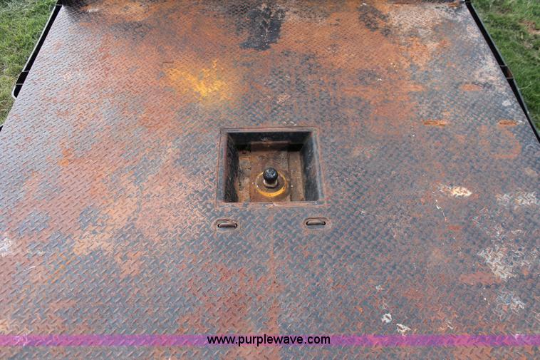 image for item K8912 2012 Ford F350  XL Super Duty Crew Cab flatbed pickup truck