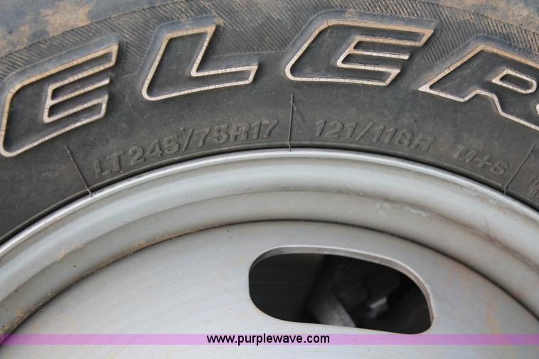 image for item K8912 2012 Ford F350  XL Super Duty Crew Cab flatbed pickup truck