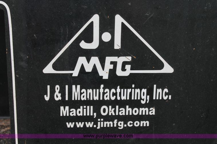 image for item K8913 2014 Dodge Ram 3500HD Quad Cab flatbed pickup truck