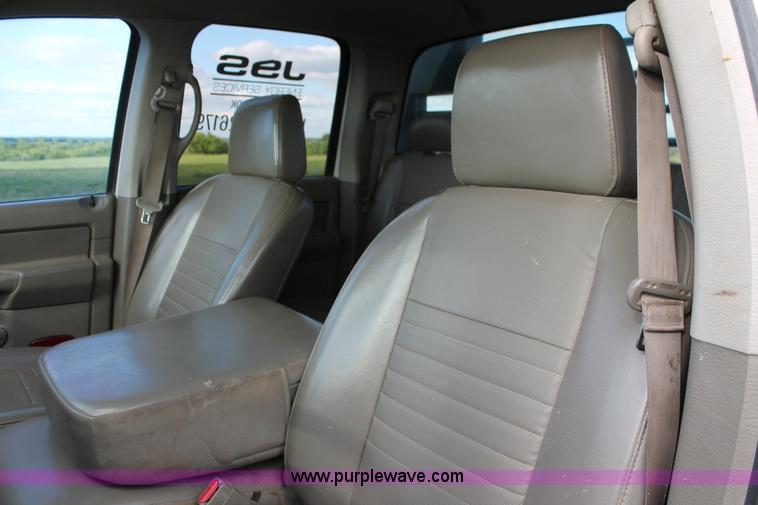 image for item K8917 2007 Dodge Ram 3500HD Quad Cab flatbed pickup truck