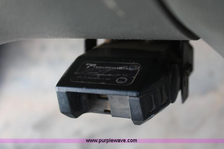 image for item K8917 2007 Dodge Ram 3500HD Quad Cab flatbed pickup truck