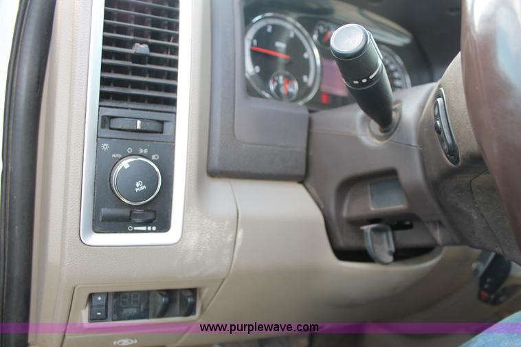 image for item K8918 2011 Dodge Ram 3500HD flatbed pickup truck