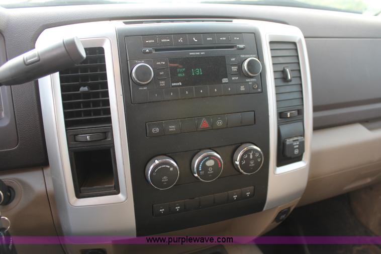 image for item K8918 2011 Dodge Ram 3500HD flatbed pickup truck