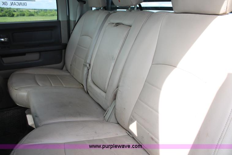 image for item K8918 2011 Dodge Ram 3500HD flatbed pickup truck