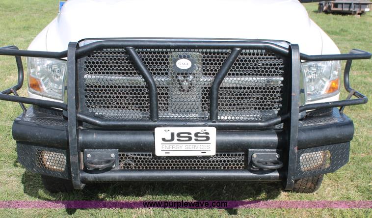 image for item K8918 2011 Dodge Ram 3500HD flatbed pickup truck