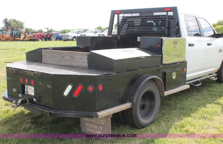 image for item K8918 2011 Dodge Ram 3500HD flatbed pickup truck