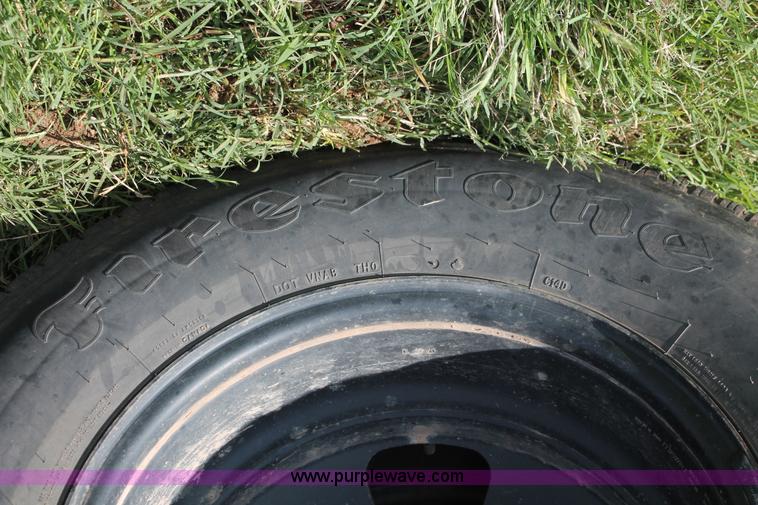 image for item K8918 2011 Dodge Ram 3500HD flatbed pickup truck