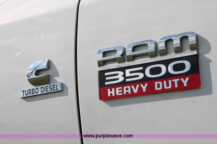 image for item K8918 2011 Dodge Ram 3500HD flatbed pickup truck