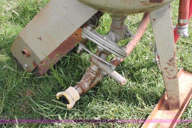 image for item K8938 2012 Clemco 1648 sand blaster