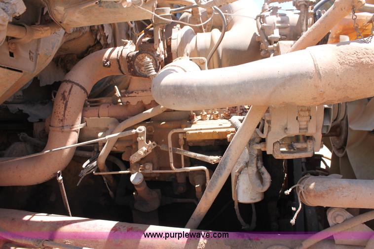 image for item K8953 2000 Sterling L9511 vacuum truck