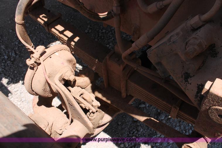 image for item K8953 2000 Sterling L9511 vacuum truck