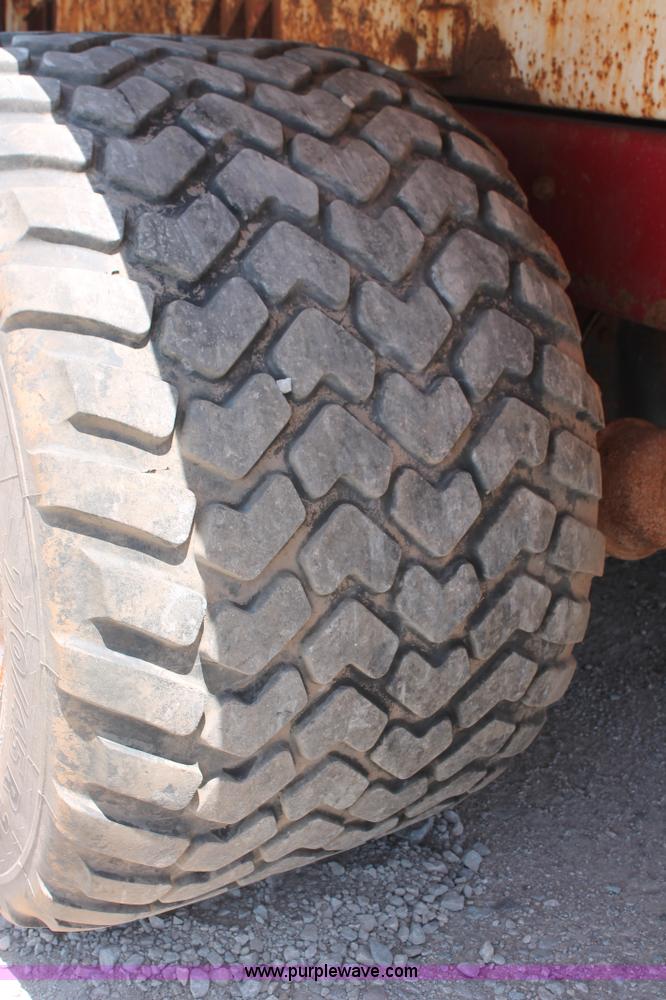 image for item K8953 2000 Sterling L9511 vacuum truck