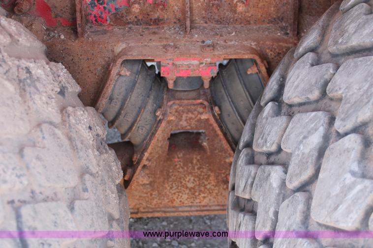 image for item K8953 2000 Sterling L9511 vacuum truck