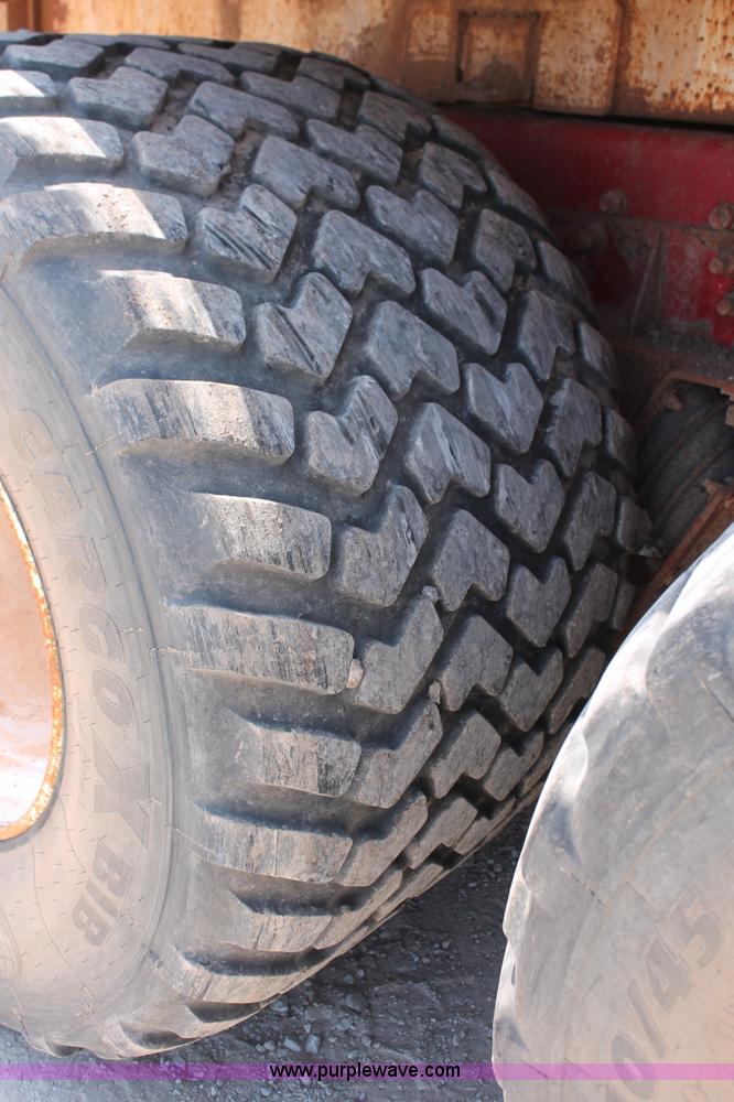 image for item K8953 2000 Sterling L9511 vacuum truck