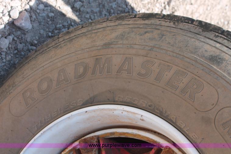 image for item K8953 2000 Sterling L9511 vacuum truck