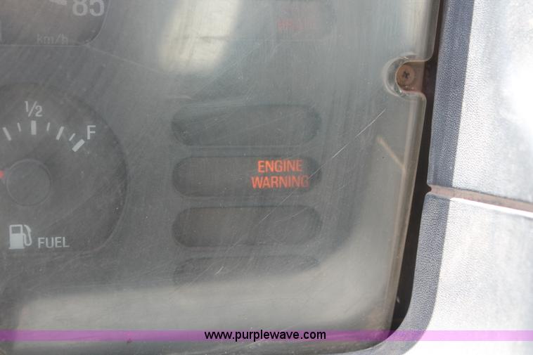 image for item K8954 2000 Sterling A9500 vacuum truck