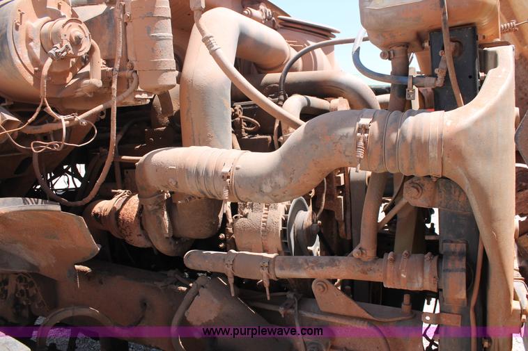 image for item K8954 2000 Sterling A9500 vacuum truck