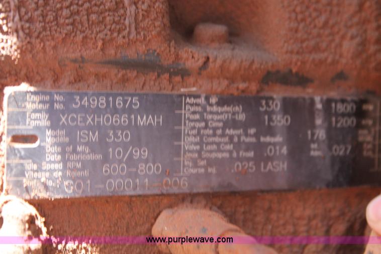 image for item K8954 2000 Sterling A9500 vacuum truck